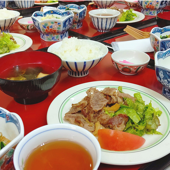 お食事